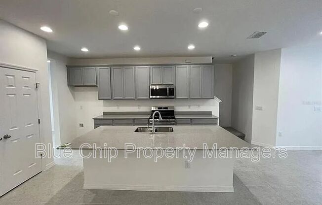 6322 GOLDCOAST AVE