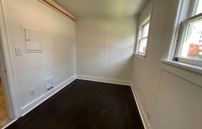 1 bed, 1 bath, 500 sqft, $1,350, Unit 105