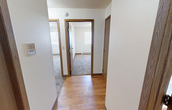 2 beds, 1 bath, 888 sqft, $1,040, Unit 1704-310