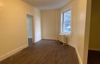 2 beds, 1 bath, $2,050, Unit C4