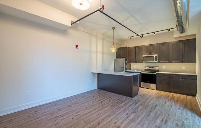 1 bed, 1 bath, $1,450, Unit 875 Michigan Ave Apt. 101