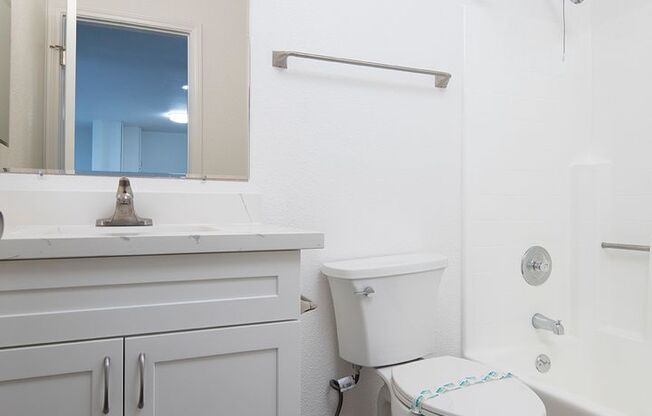 2 beds, 2 baths, 965 sqft, $2,895, Unit 225