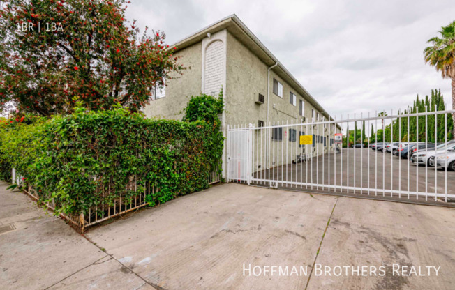 6863 SEPULVEDA BLVD