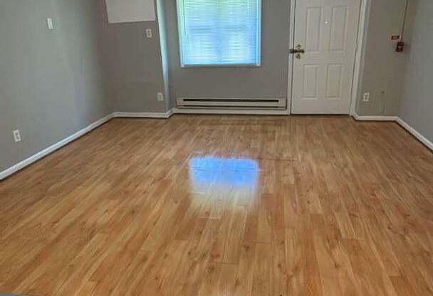 Majestic Court Apartments