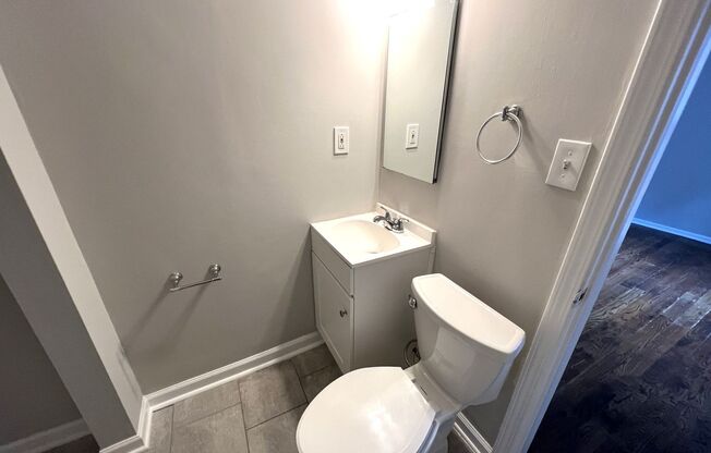 3 beds, 2 baths, 1,278 sqft, $3,150, Unit Unit B