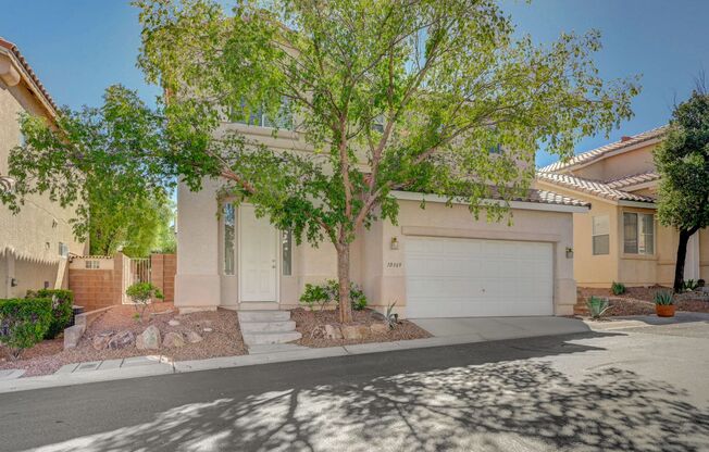 Spacious 3-bedroom with huge loft, 2.5-bath home located in the gated Stonecliff community