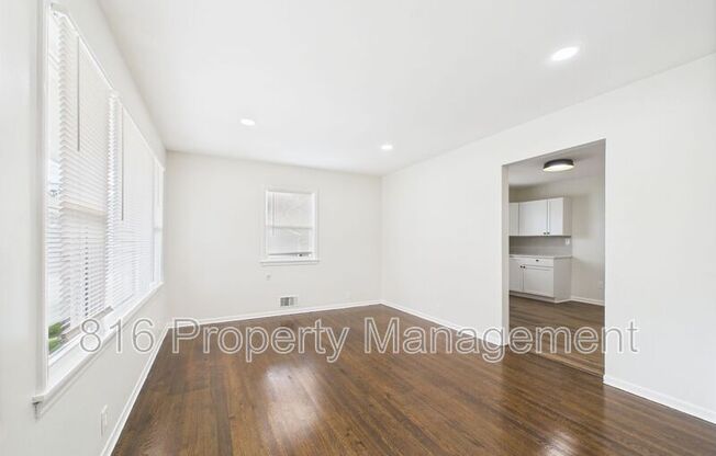 11214 LEXINGTON AVE