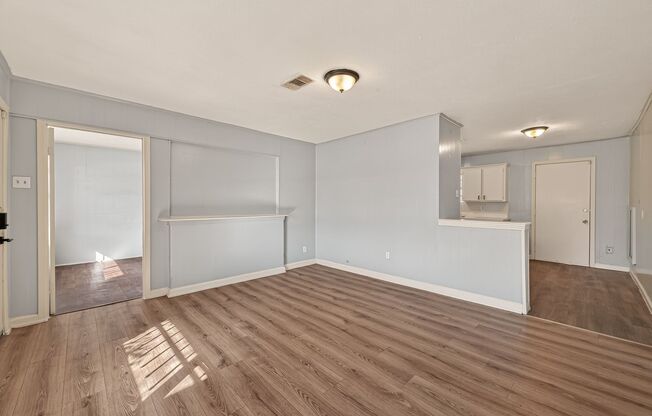 Affordable 4-Bedroom 2-Bathroom Home in South Houston – 5315 Bellfort Ave.