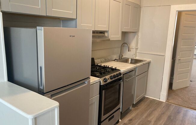 1 bed, 1 bath, 700 sqft, $1,349, Unit 42-3