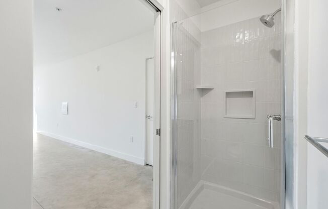 Studio, 1 bath, 330 sqft, $1,699, Unit 102-D