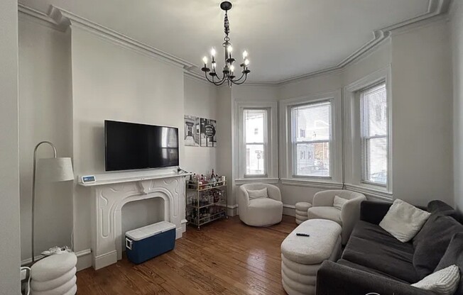 291 E ST