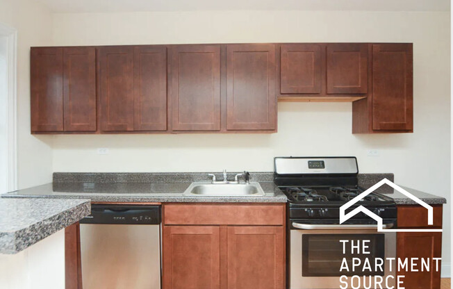 1103 W Wellington Ave