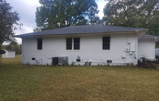 Newly Renovated 3 bedroom Single Family House!