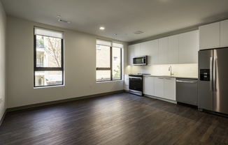 Studio, 1 bath, 530 sqft, $2,500, Unit 306