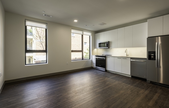 Studio, 1 bath, 530 sqft, $2,500, Unit 306