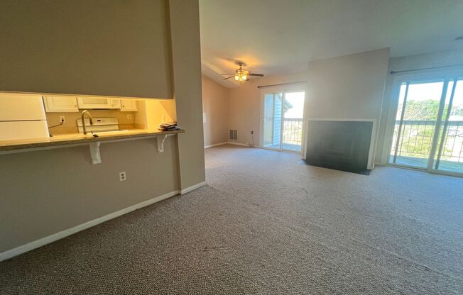 Lovely 2 BR/2 BA Condo in Glen Burnie!