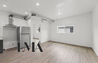 611 W 82 ST