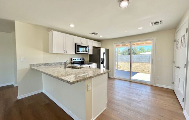 Fully Remodeled 3 Bd 2 Ba in Scottsdale!