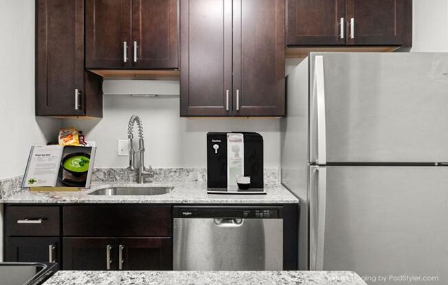 2 beds, 1 bath, 900 sqft, $1,419, Unit 01
