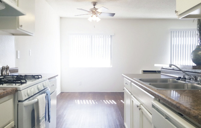 1 bed, 1 bath, 700 sqft, $2,075, Unit Unit 206