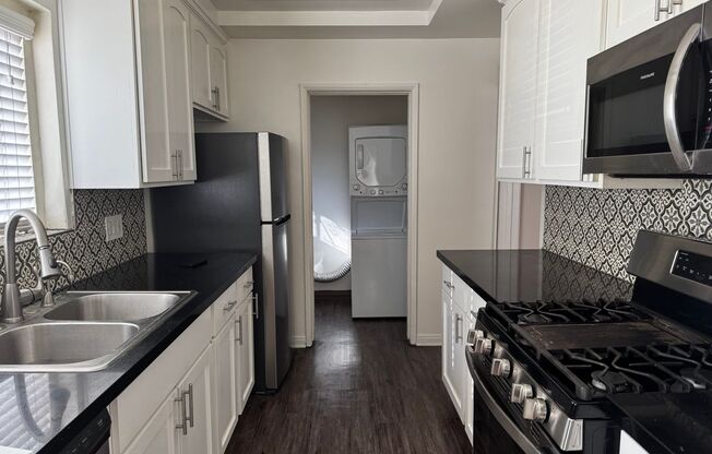 641 1455 Orange Grove Apts.
