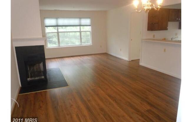 3 Bedroom Condo Located In The Kentlands