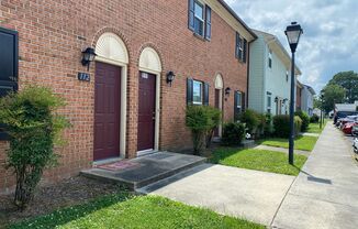 2 beds, 1.5 baths, $1,250, Unit CHE8534#105-PR