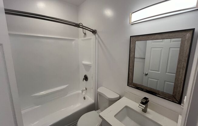 Studio, 1 bath, 288 sqft, $2,148, Unit 200