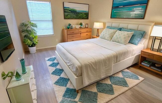 2 beds, 1 bath, 900 sqft, $1,321, Unit LAW11-116