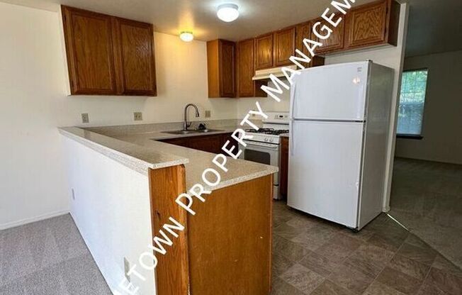 1228 CORA ST SE