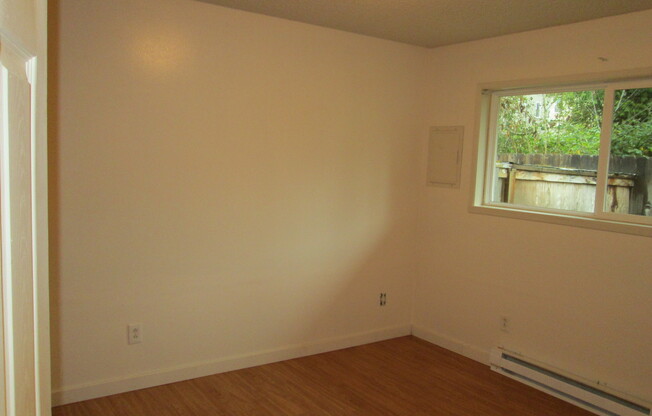 9509 SW Hall Blvd ~ Spacious 2 Bedroom duplex