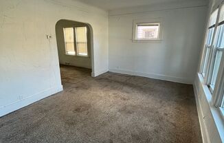 2 beds, 1 bath, 900 sqft, $925, Unit 14142 - upper TR 6/6/24