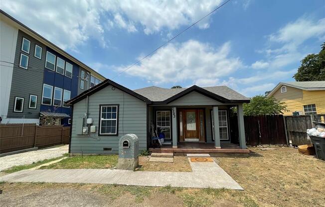 2243 LOVEDALE AVE