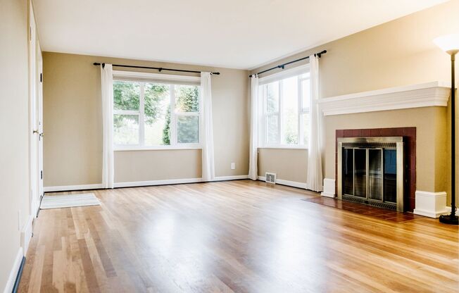 3bd/1.75ba Seattle Home