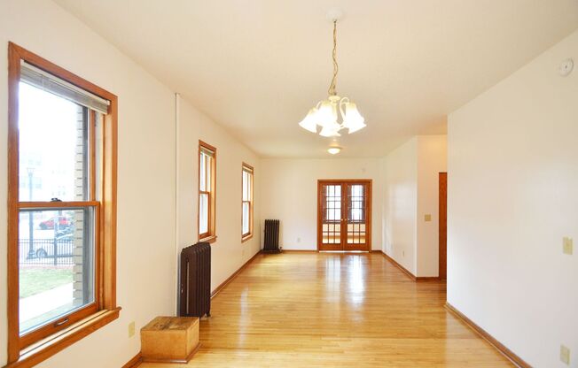 2 beds, 2 baths, 950 sqft, $1,400, Unit 10 - 110