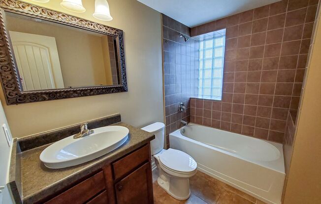 1 bed, 1 bath, 650 sqft, $1,050, Unit 601 - Unit 203 A700