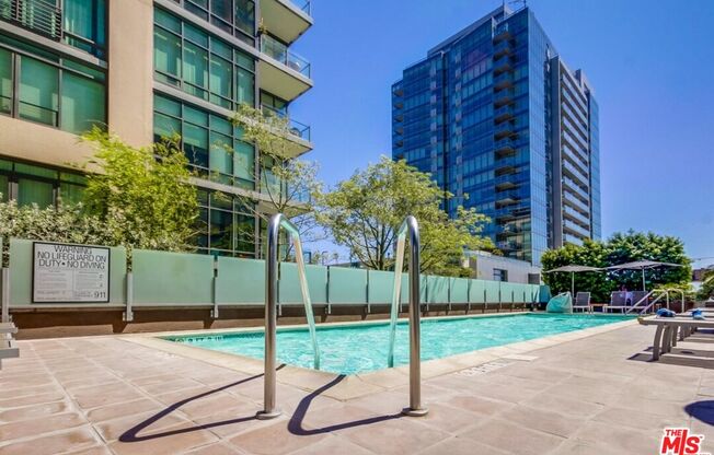 1 bed, 1 bath, 890 sqft, $3,000, Unit 1111