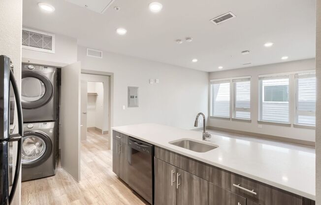 2 beds, 2 baths, 708 sqft, $1,850, Unit 305