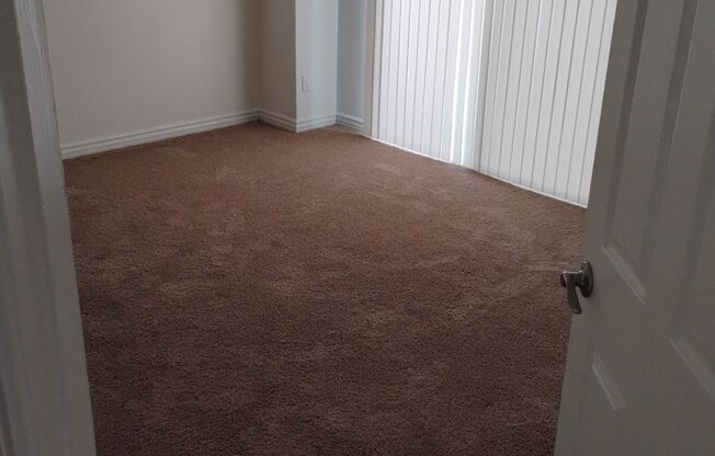 2 beds, 2 baths, 984 sqft, $1,700, Unit 221