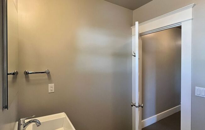 1 bed, 1 bath, $2,095