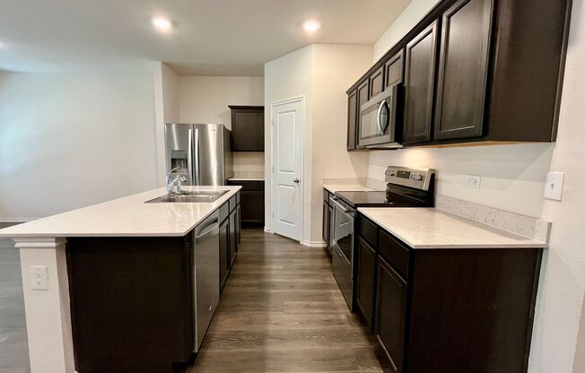 2304 Lattimore