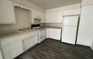 2 beds, 1 bath, 816 sqft, $895, Unit 2