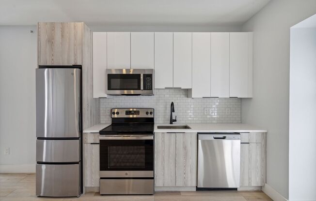 1 bed, 1 bath, 445 sqft, $2,200, Unit 25