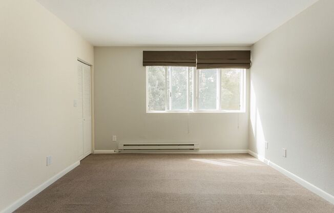 2 beds, 2 baths, 950 sqft, $2,995, Unit 201