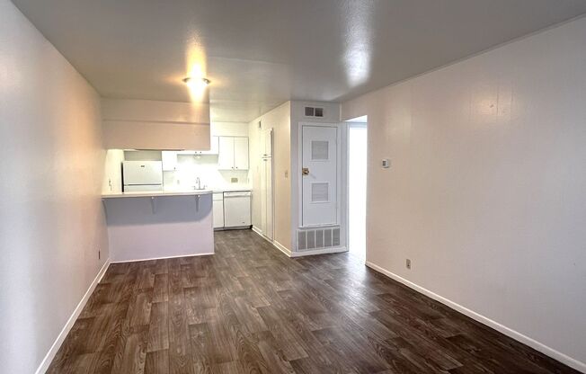 2 beds, 1 bath, 680 sqft, $1,195