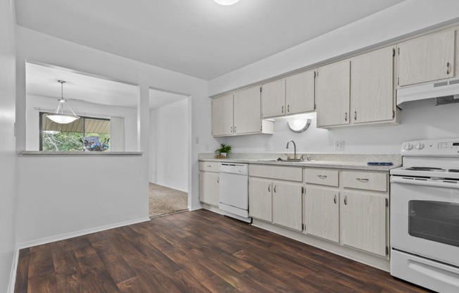 Welcome to Our Apartments in Farmington Hills, MI