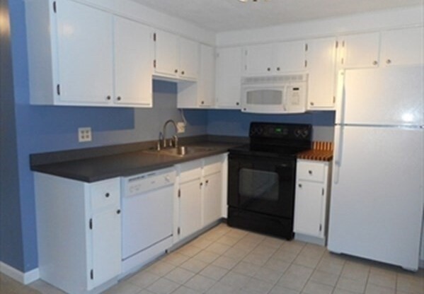 24 SPENCER RD