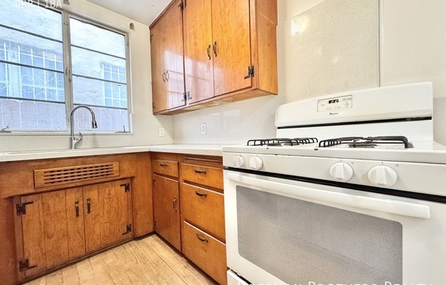 125 N HAMILTON DR
