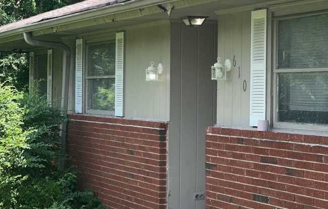 610 MOOREMONT TER