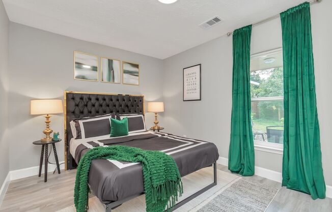 Fully furnished 4BD/3BA single-family house!